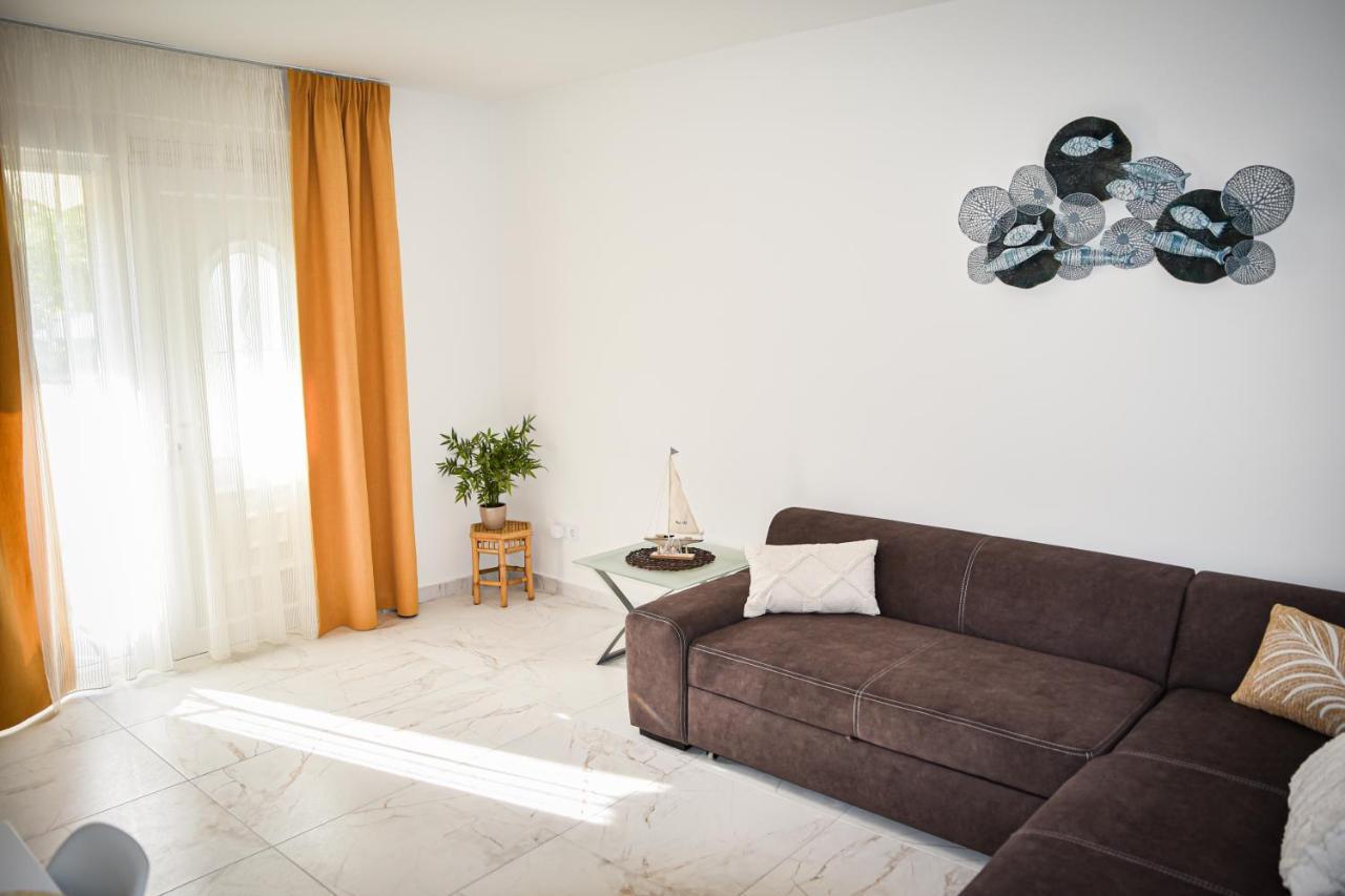 Locus Apartments Petrcane Buitenkant foto