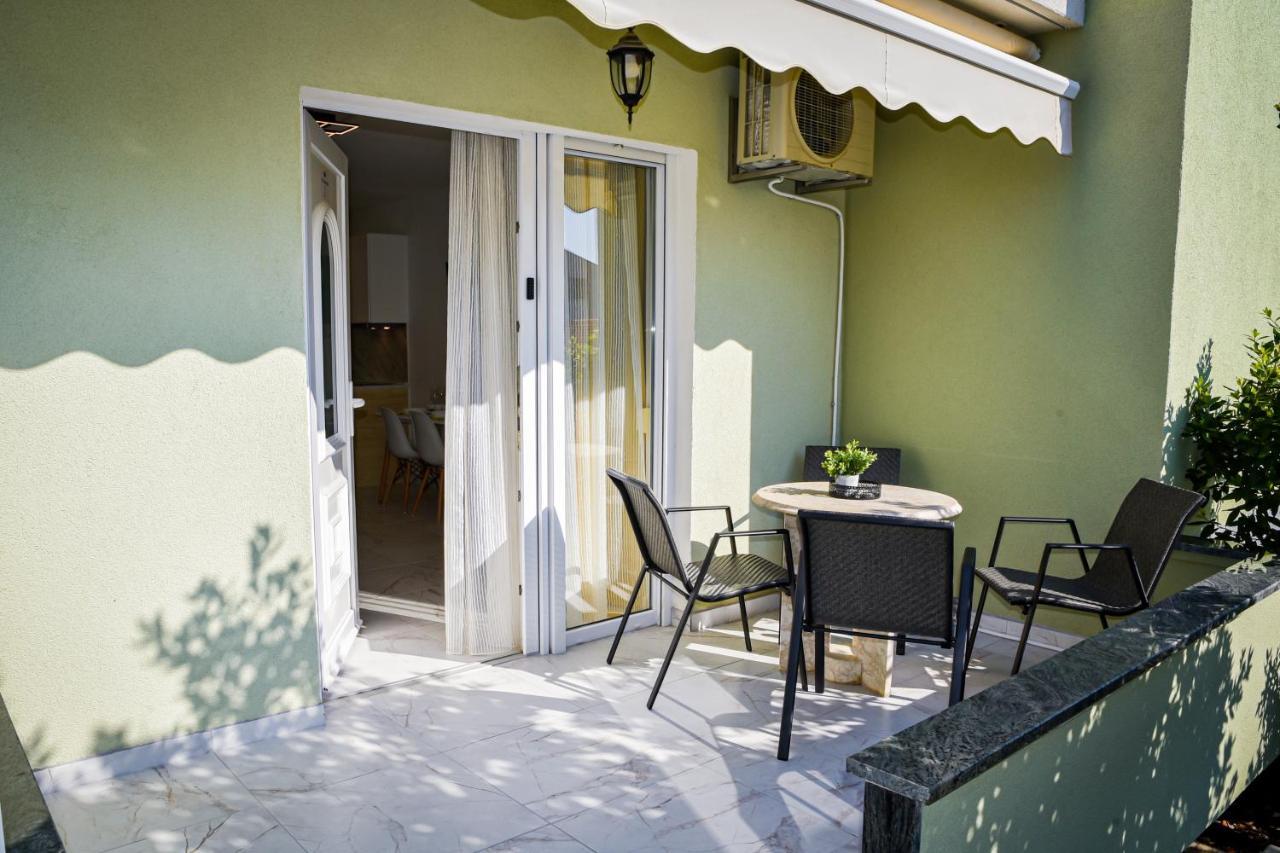 Locus Apartments Petrcane Buitenkant foto