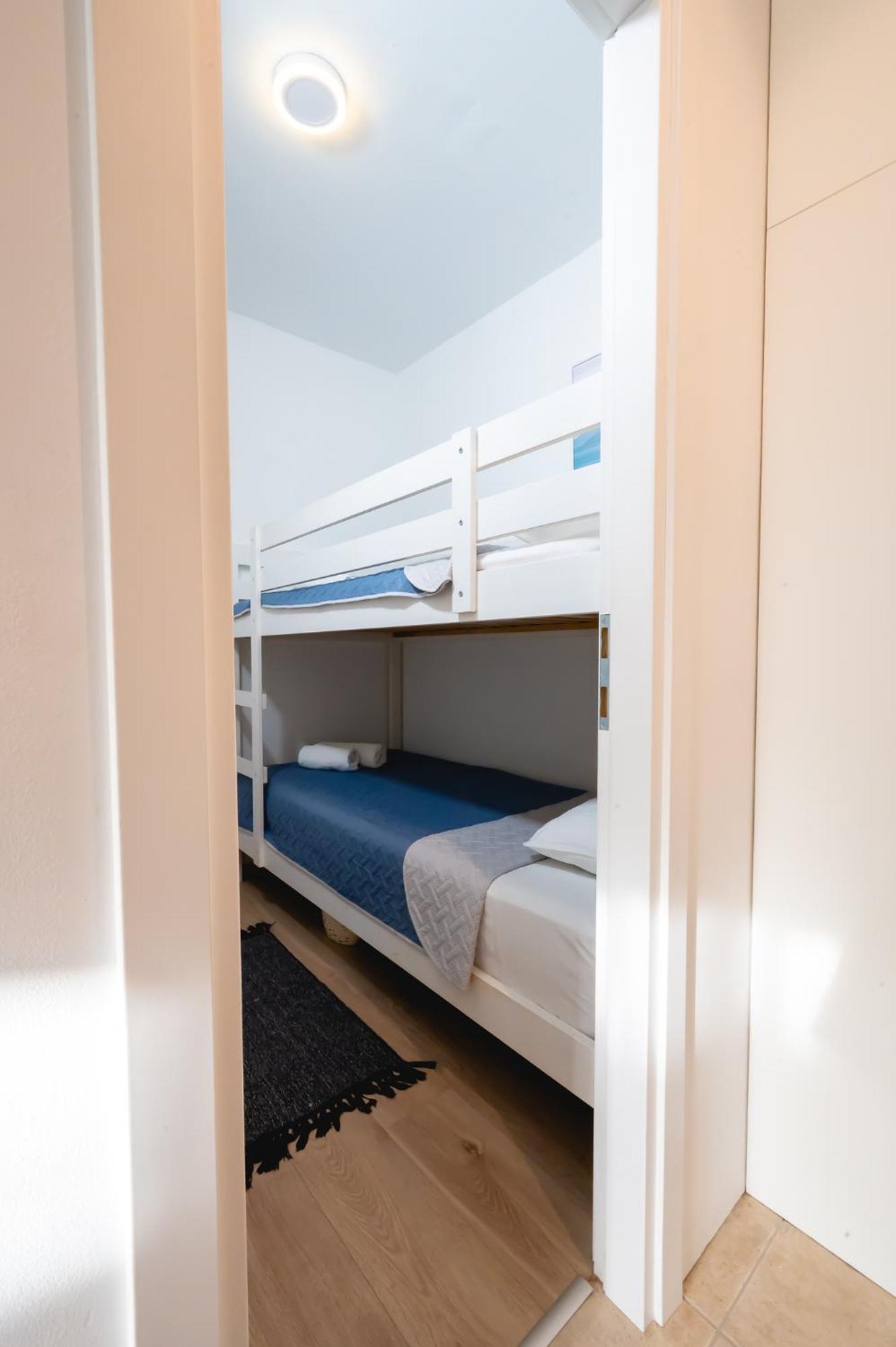 Locus Apartments Petrcane Buitenkant foto