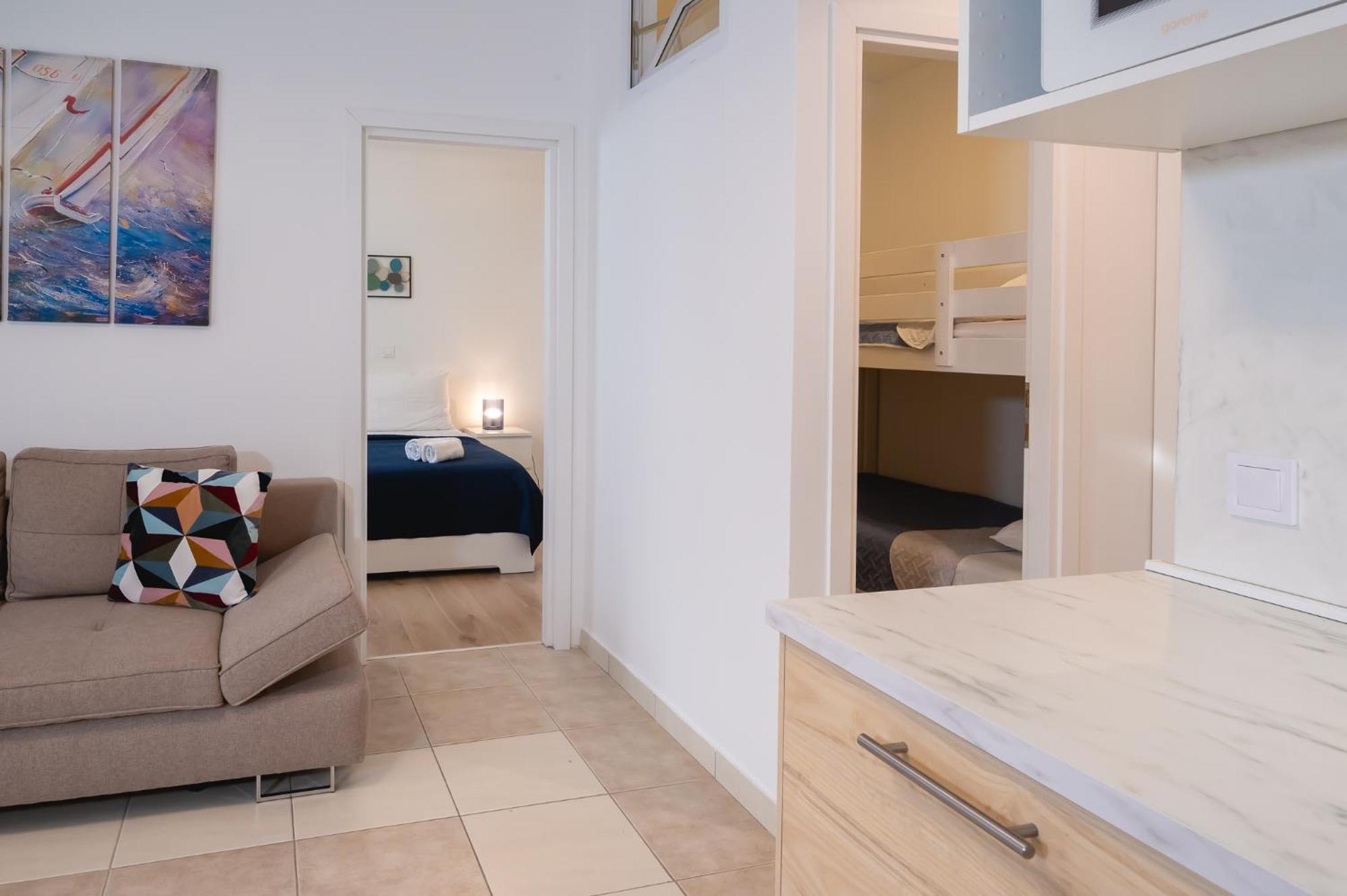 Locus Apartments Petrcane Buitenkant foto